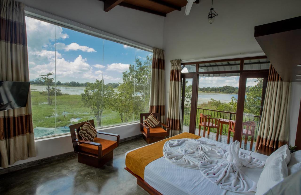 Sigiriya Wewa Addara Hotel - Hotel By The Lake Екстериор снимка