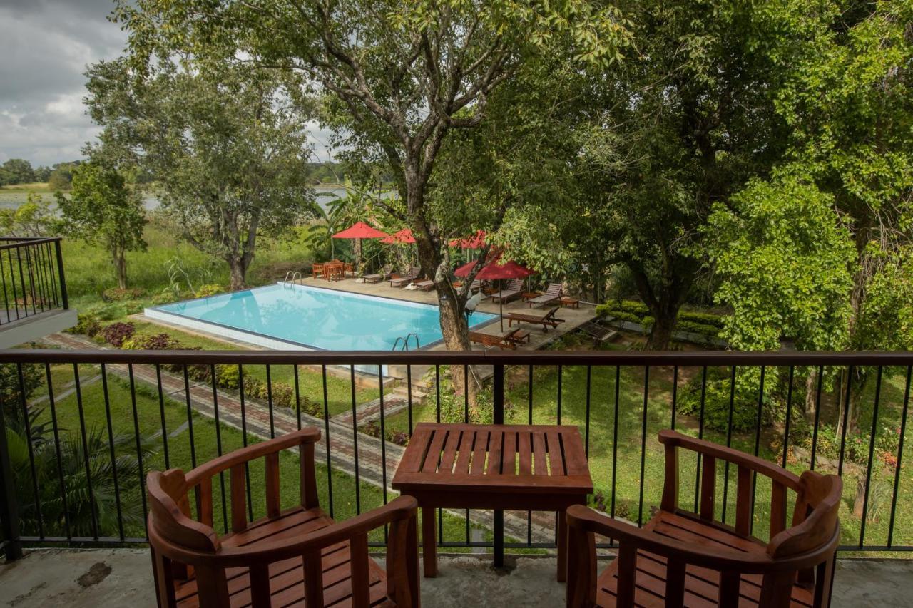 Sigiriya Wewa Addara Hotel - Hotel By The Lake Екстериор снимка