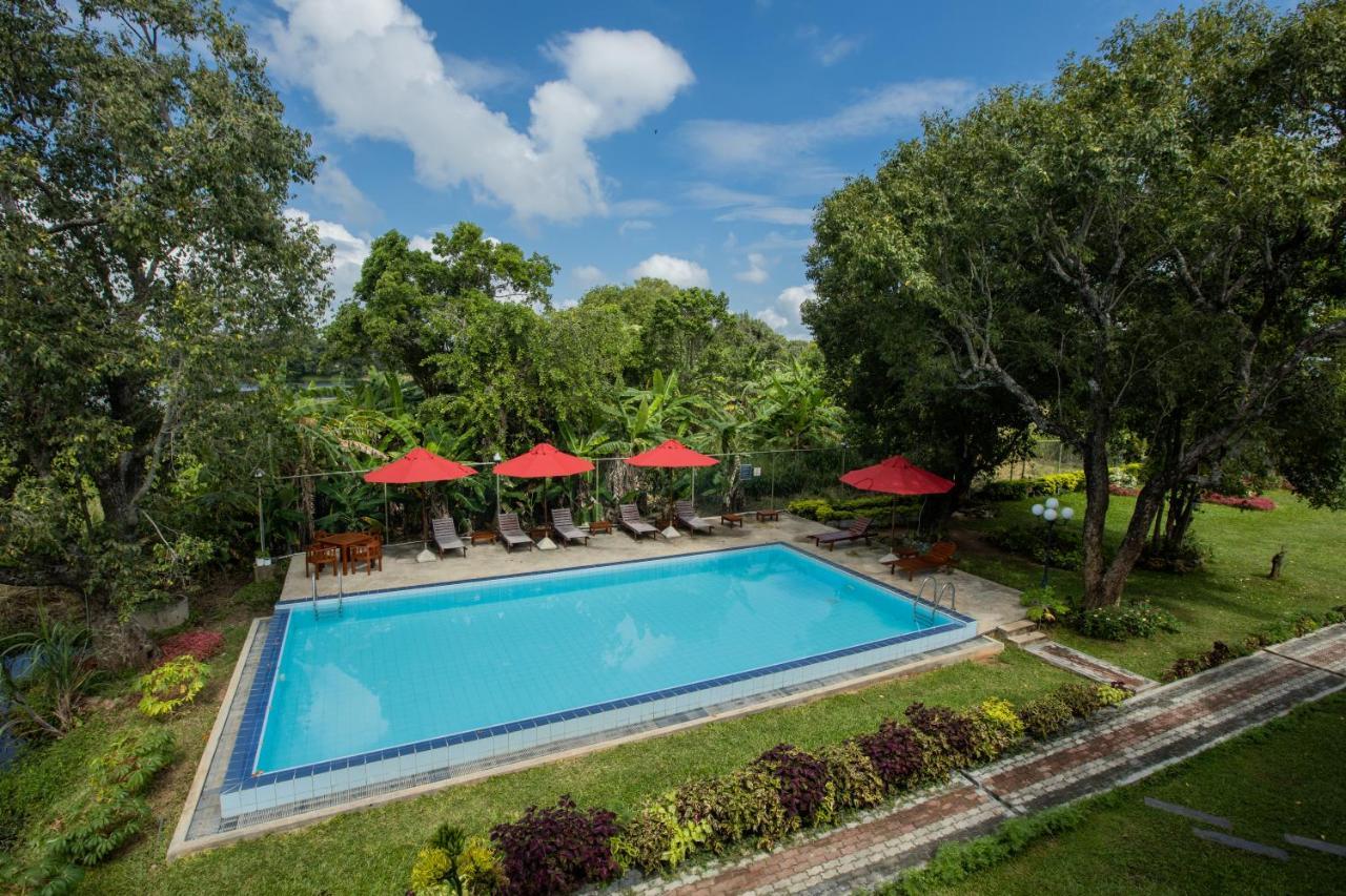Sigiriya Wewa Addara Hotel - Hotel By The Lake Екстериор снимка