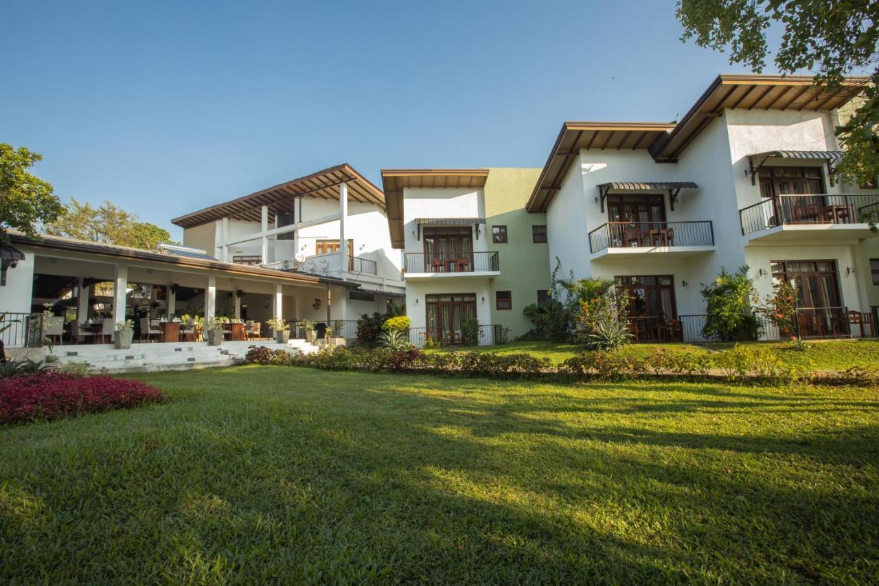 Sigiriya Wewa Addara Hotel - Hotel By The Lake Екстериор снимка