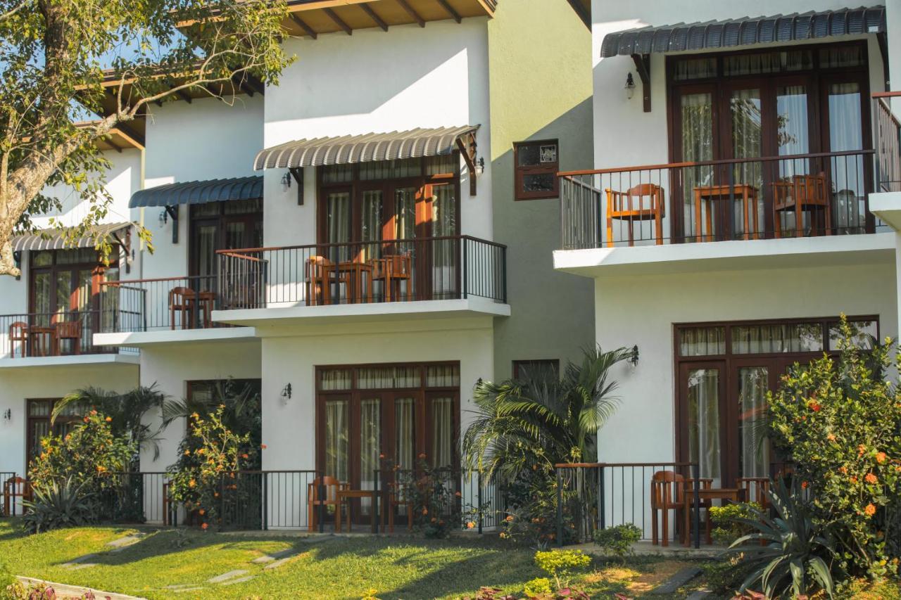 Sigiriya Wewa Addara Hotel - Hotel By The Lake Екстериор снимка