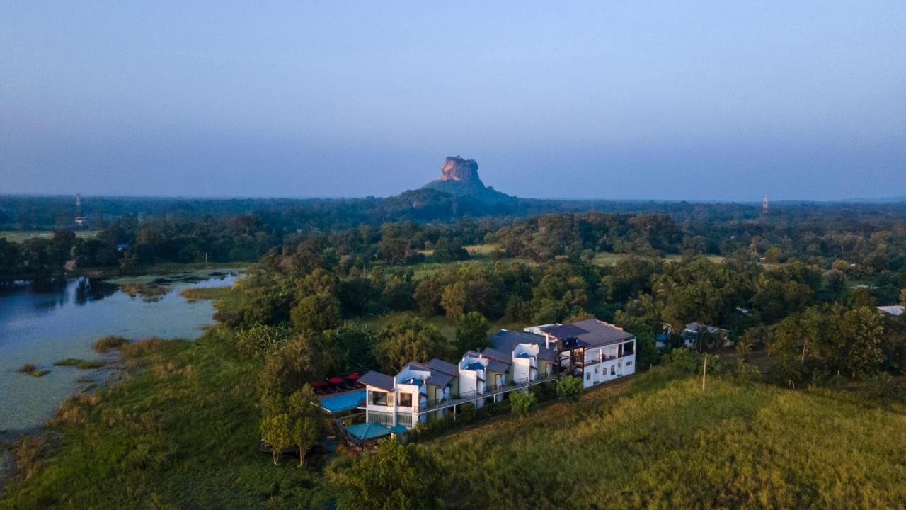Sigiriya Wewa Addara Hotel - Hotel By The Lake Екстериор снимка